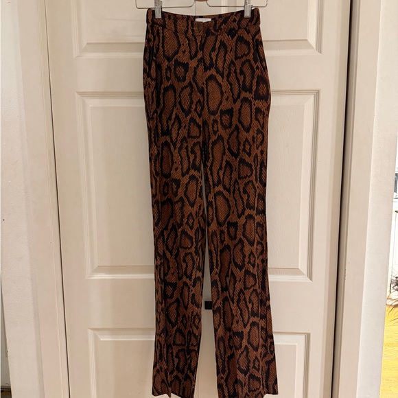 DANIELLE BERNSTEIN Brown Snake Print Pants - Picture 4 of 7